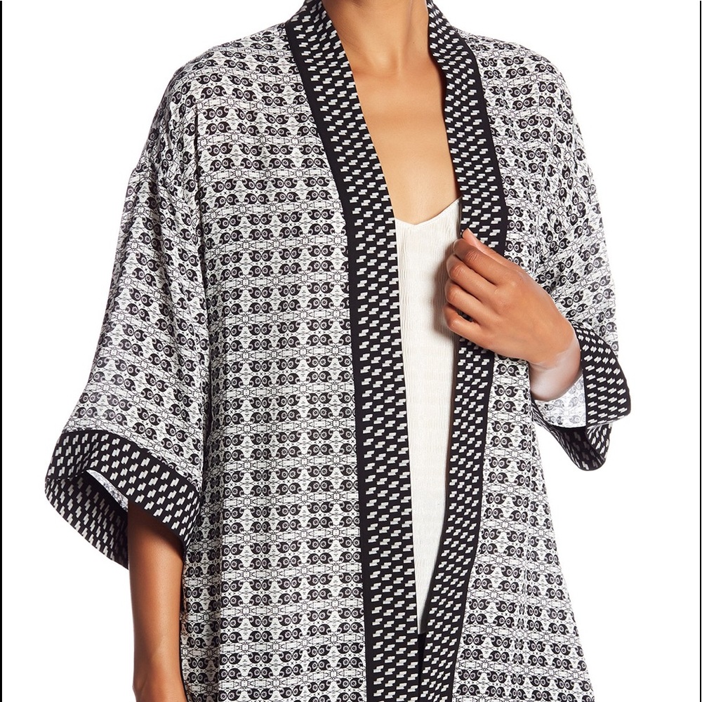 NWT Boho Chic Printed Kimono